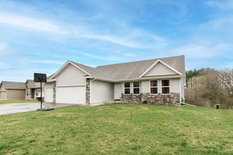11238 N Mason Dr, Edgerton, WI 53534