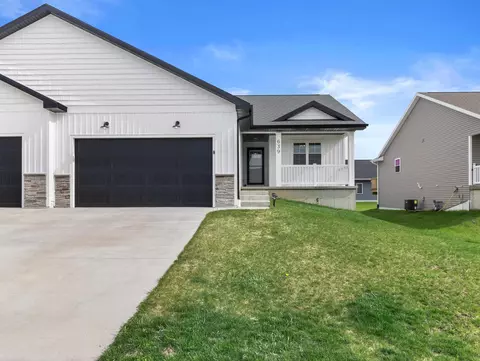 639 Locust Ln, Evansville, WI 53536