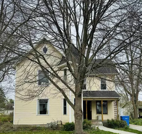 1611 Center St, Black Earth, WI 53515
