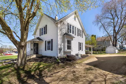 155 Center St, Platteville, WI 53818
