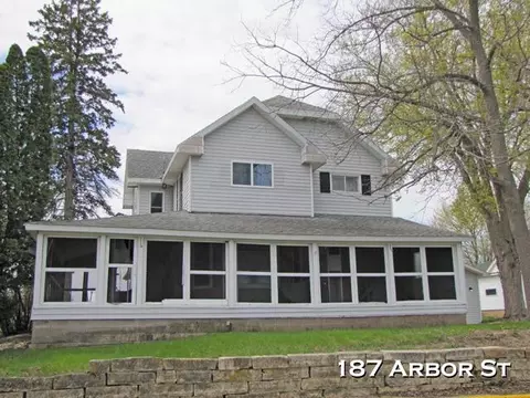 187 Arbor St, Benton, WI 53803
