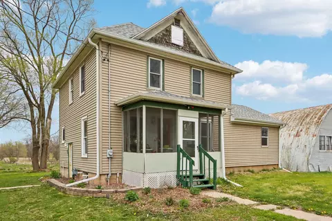 441 S Main St, Fall River, WI 53932