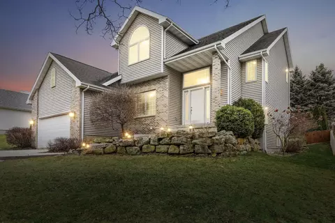 5531 Sparkle Stone Cres, Fitchburg, WI 53711