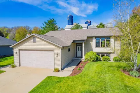 3020 Allies Ln, Cross Plains, WI 53528