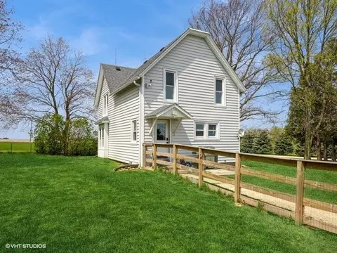 15361 Il Route 76, Poplar Grove, IL 61065
