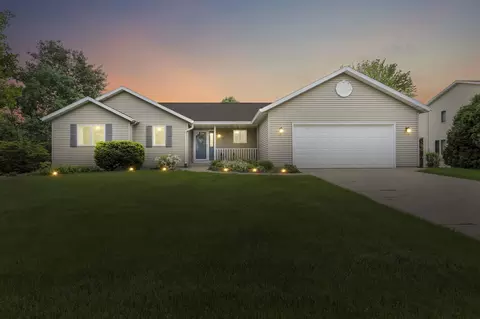 782 Ridge View Ln, Oregon, WI 53575