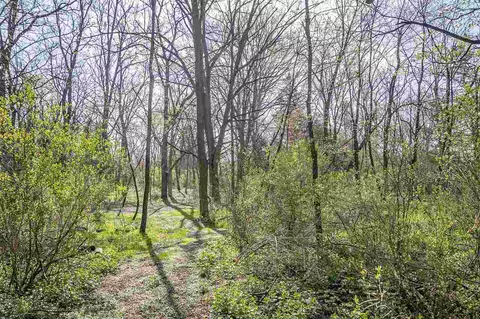 69 Ac Tareyton Cir, Stoughton, WI 53589