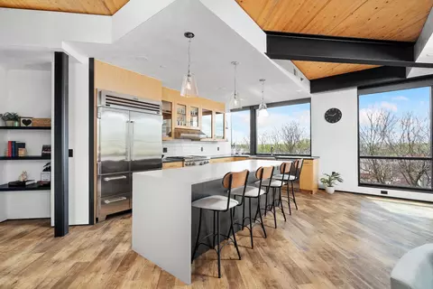211 S Henry St #501, Madison, WI 53703