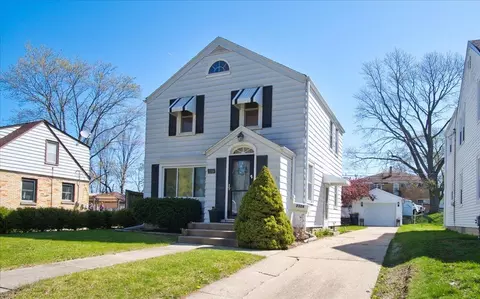 2328 S 77th St, West Allis, WI 53219