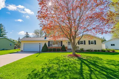 875 Daniel St, Sun Prairie, WI 53590