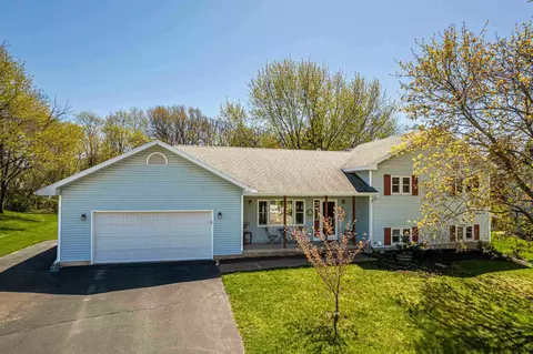 830 S Main St, Oregon, WI 53575