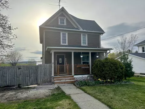 500 Mill St, La Valle, WI 53941