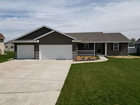 2423 Winthrop Dr, Janesville, WI 53546