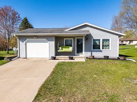 1114 15th Ct, Reedsburg, WI 53959
