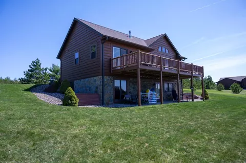 n7627 South Stone Gate Drive, New Lisbon, WI 53950