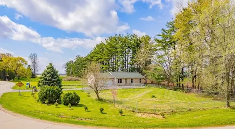 w8735 Advent Road, Fort Atkinson, WI 53538
