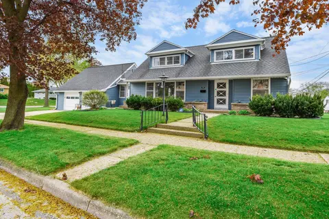 616 E Reinel St, Jefferson, WI 53549