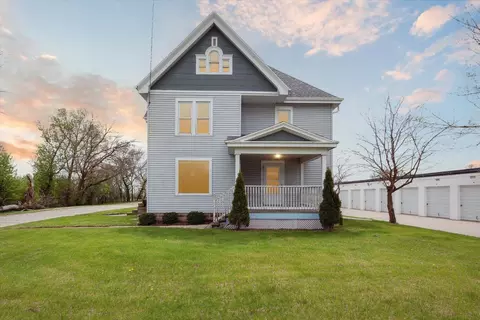 1500 E Delavan Dr, Janesville, WI 53546