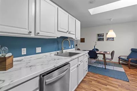 3035 Selkirk Dr #3, Sun Prairie, WI 53590