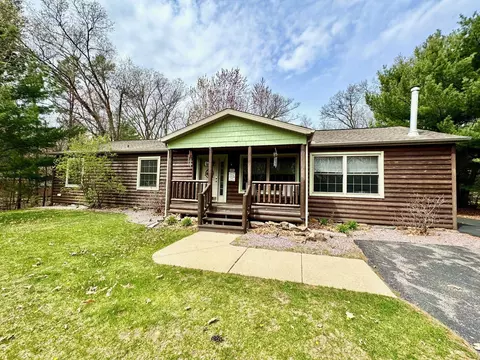 291 Dogwood Ln, Wisconsin Dells, WI 53965