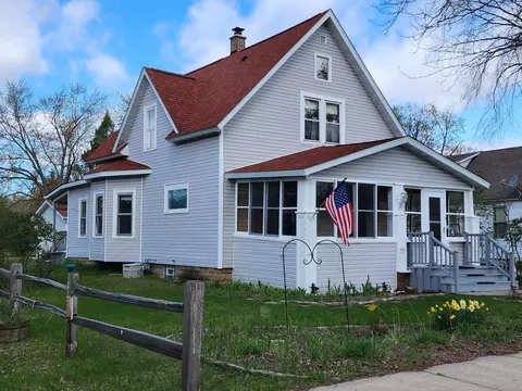 125 N Pine St, Adams, WI 53910