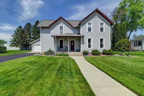 458 Maple Ave, Columbus, WI 53925
