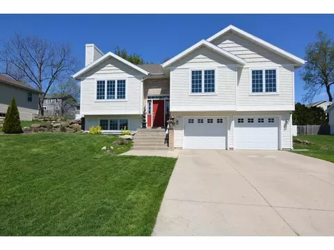 3136 Weybridge Dr, Sun Prairie, WI 53590