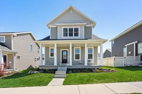 221 Sunshine Ln, Verona, WI 53593