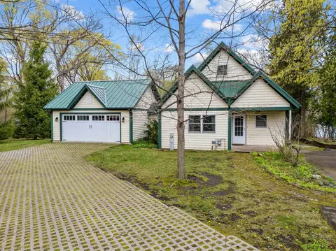 w1494 Spring Grove Road, Ripon, WI 54971