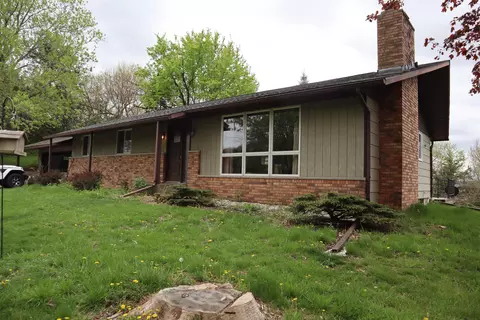 62305 Vineyard Rd, Prairie Du Chien, WI 53821