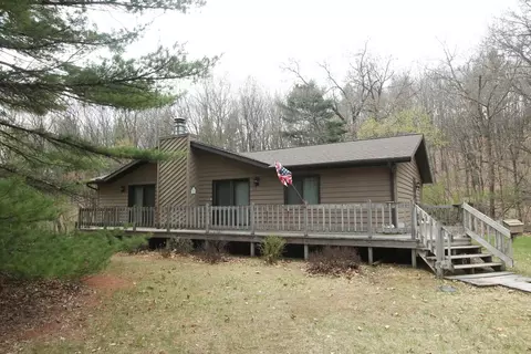 3153 1st Ct, Oxford, WI 53952