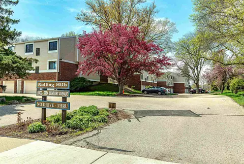 5526 Century Ave #3, Middleton, WI 53562