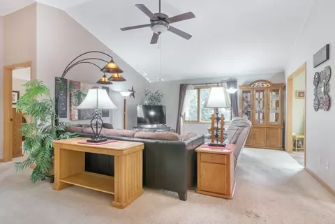 601 Hoel Ave, Stoughton, WI 53589