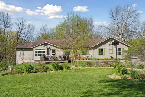 327 Stony Loop, Mcgregor, IA 52157