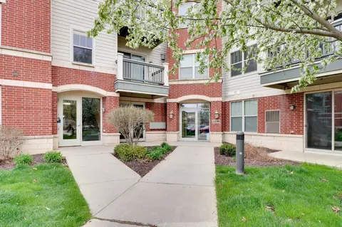 5196 Sassafras Dr #113, Fitchburg, WI 53711