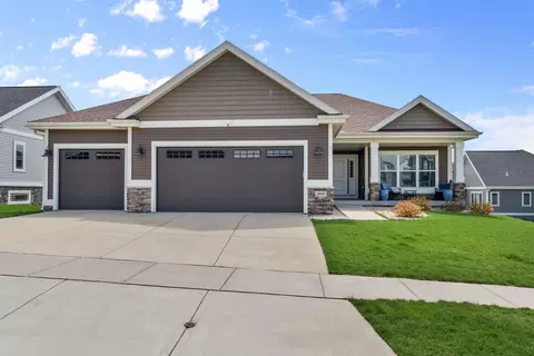2414 Gaelic St, Waunakee, WI 53597