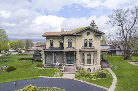429 Prospect Ave, Janesville, WI 53545