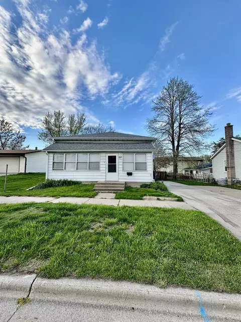 611 Mansion St, Mauston, WI 53948