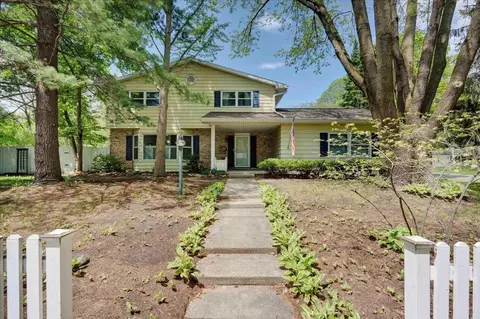 2902 Wimbledon Way, Madison, WI 53713