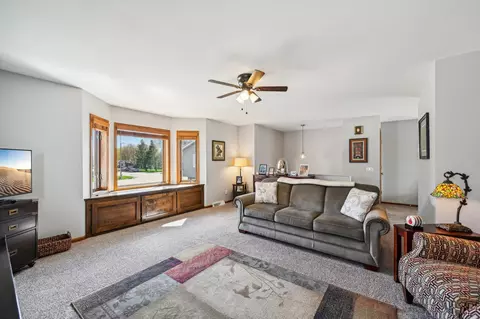 135 Karl Ave, Belleville, WI 53508