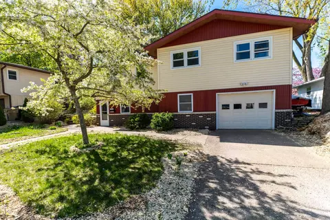 1217 Debra Ln, Madison, WI 53704
