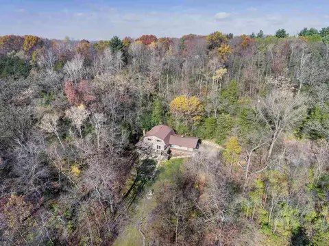 6309 Aspen Ln, Mazomanie, WI 53560
