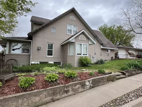 214 N Main St, Patch Grove, WI 53817