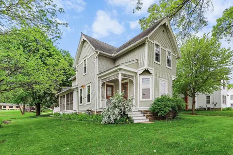 615 Madison Ave, Lodi, WI 53555