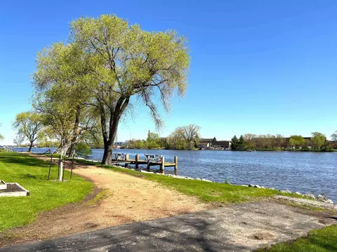 232 N Campbell Rd #C, Oshkosh, WI 54902