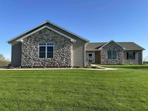 5469 W County Road A, Janesville, WI 53548