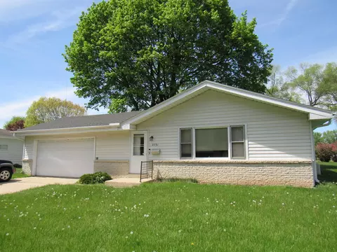 2731 Hawthorne Ave, Janesville, WI 53545