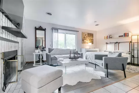 515 Donofrio Dr #1, Madison, WI 53719