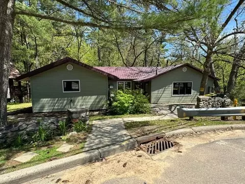 350 S Burritt Ave, Wisconsin Dells, WI 53965