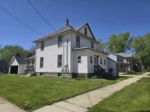 524 S Academy St, Janesville, WI 53548